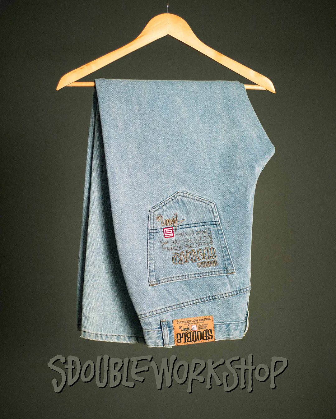 Embroidered 5 Pocket Standard Jeans - Super Light - Image 3